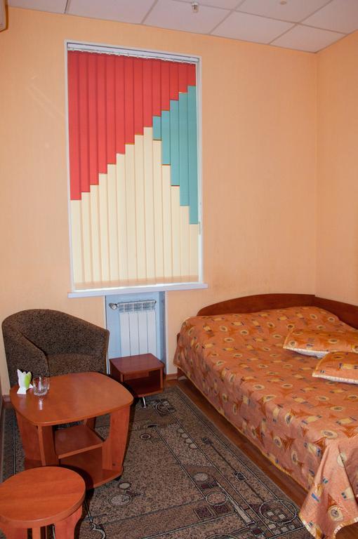 Hotel 7 Zirok Melitopolʼ Pokój zdjęcie