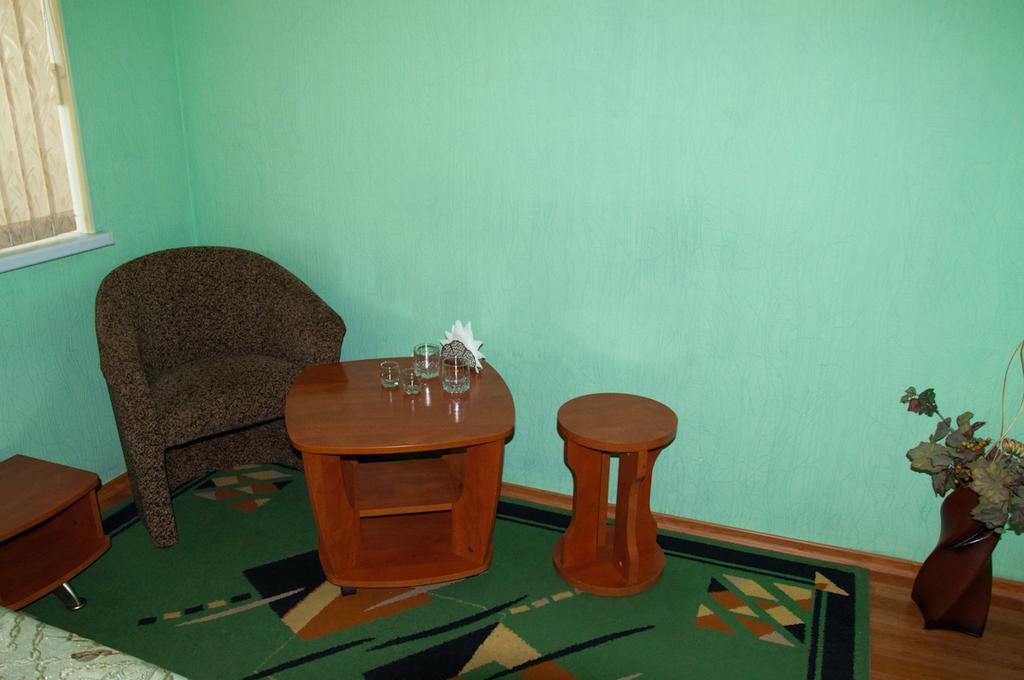 Hotel 7 Zirok Melitopolʼ Pokój zdjęcie