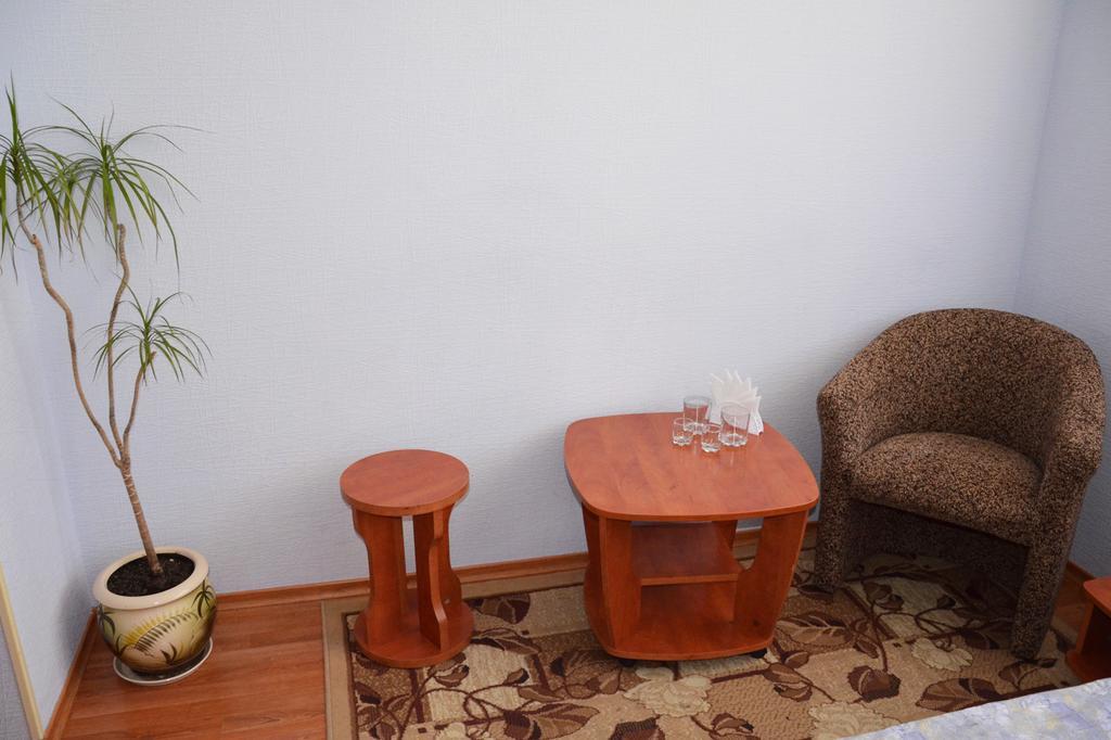 Hotel 7 Zirok Melitopolʼ Pokój zdjęcie