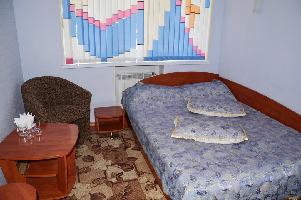 Hotel 7 Zirok Melitopolʼ Pokój zdjęcie